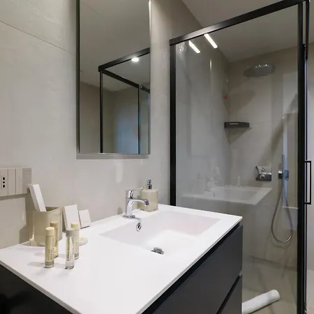 Sweett - Tower Apartment *